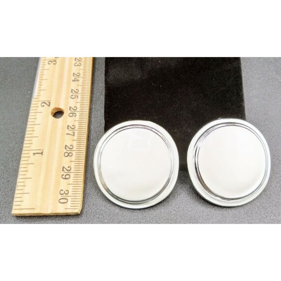 White Silver 1.5 Inch Button Clip-on Earrings Light Weight 1980s Vintage Jewelry - Picture 2 of 13